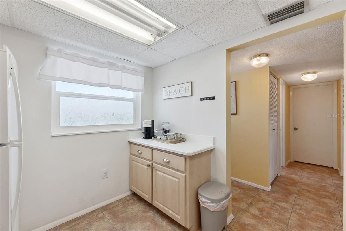 315 CAUSEWAY — photo 10 of 43