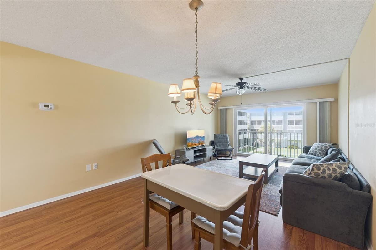 315 CAUSEWAY — photo 12 of 43