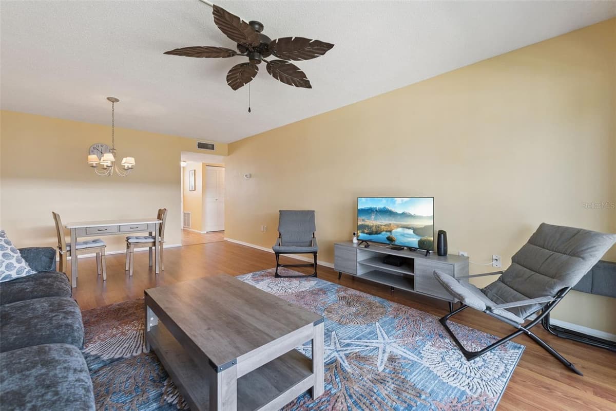 315 CAUSEWAY — photo 16 of 43