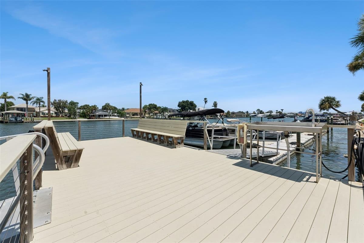 315 CAUSEWAY — photo 36 of 43