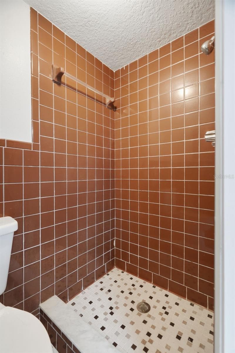 4247 GULFSHORE COURT — photo 28 of 36
