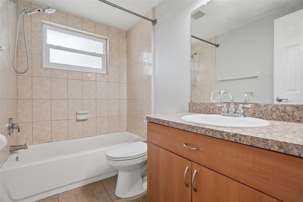 4247 GULFSHORE COURT — photo 23 of 36