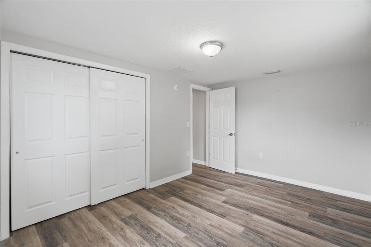 4247 GULFSHORE COURT — photo 25 of 36