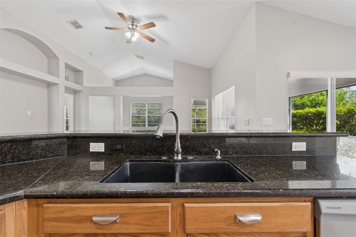 3526 MORGANS BLUFF COURT — photo 13 of 64
