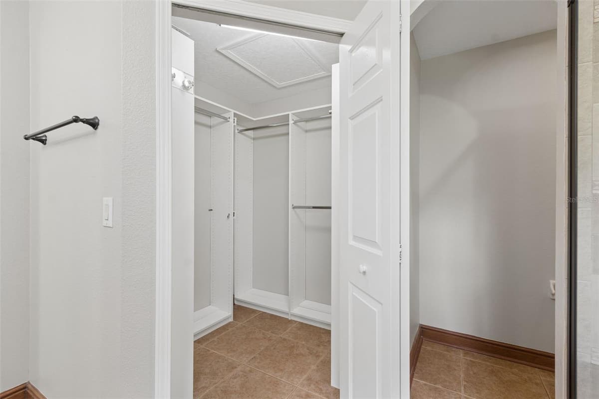 3526 MORGANS BLUFF COURT — photo 36 of 64