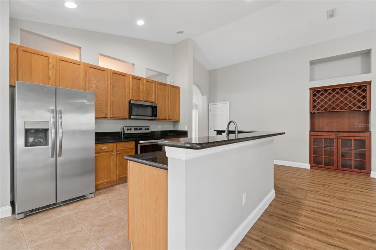 3526 MORGANS BLUFF COURT — photo 10 of 64