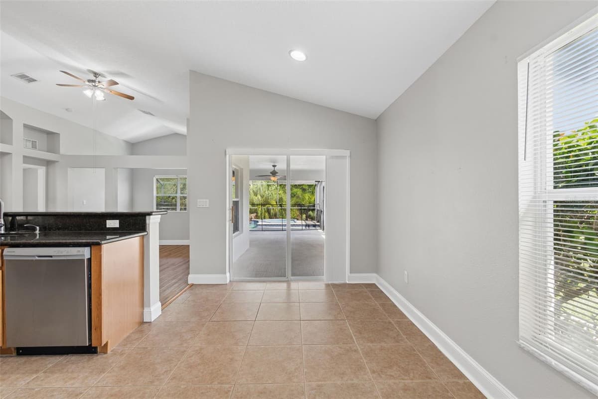 3526 MORGANS BLUFF COURT — photo 6 of 64