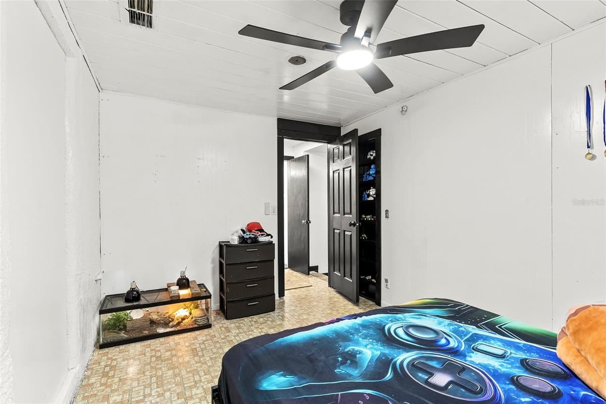 3334 AVENUE J — photo 11 of 45