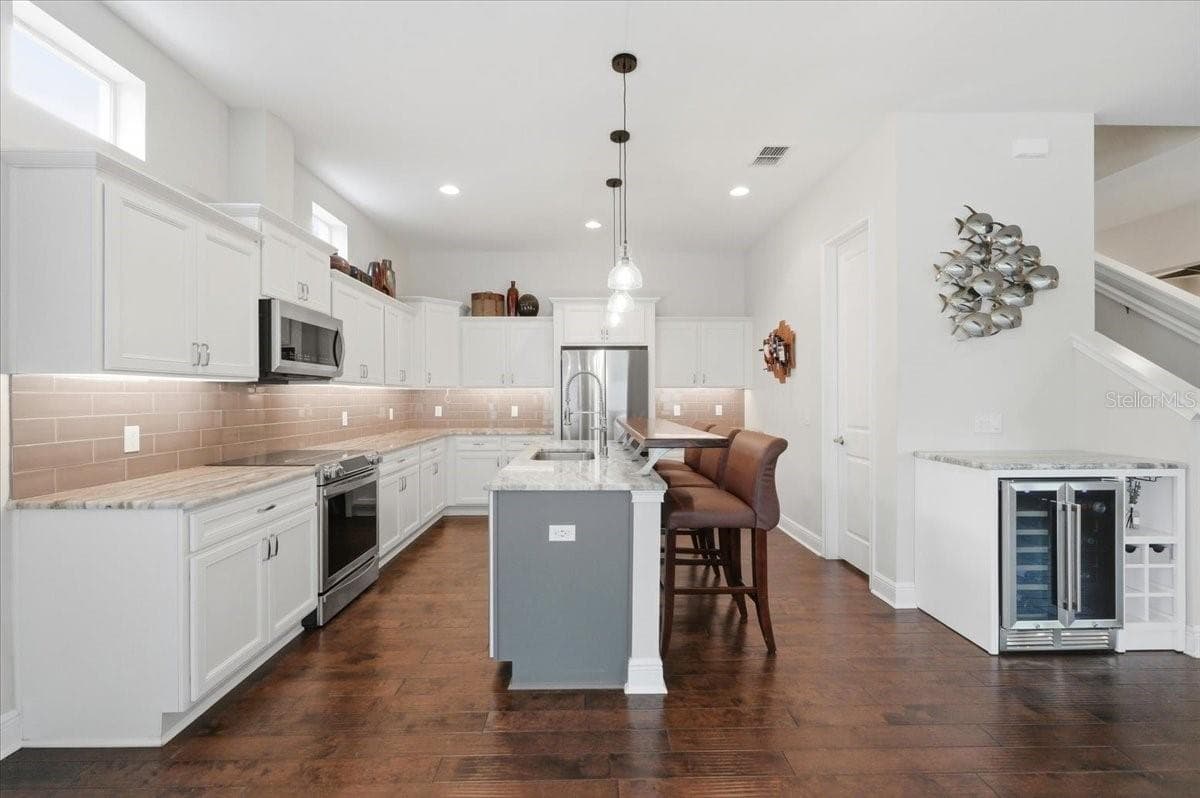 6308 CLARK AVENUE — photo 26 of 98