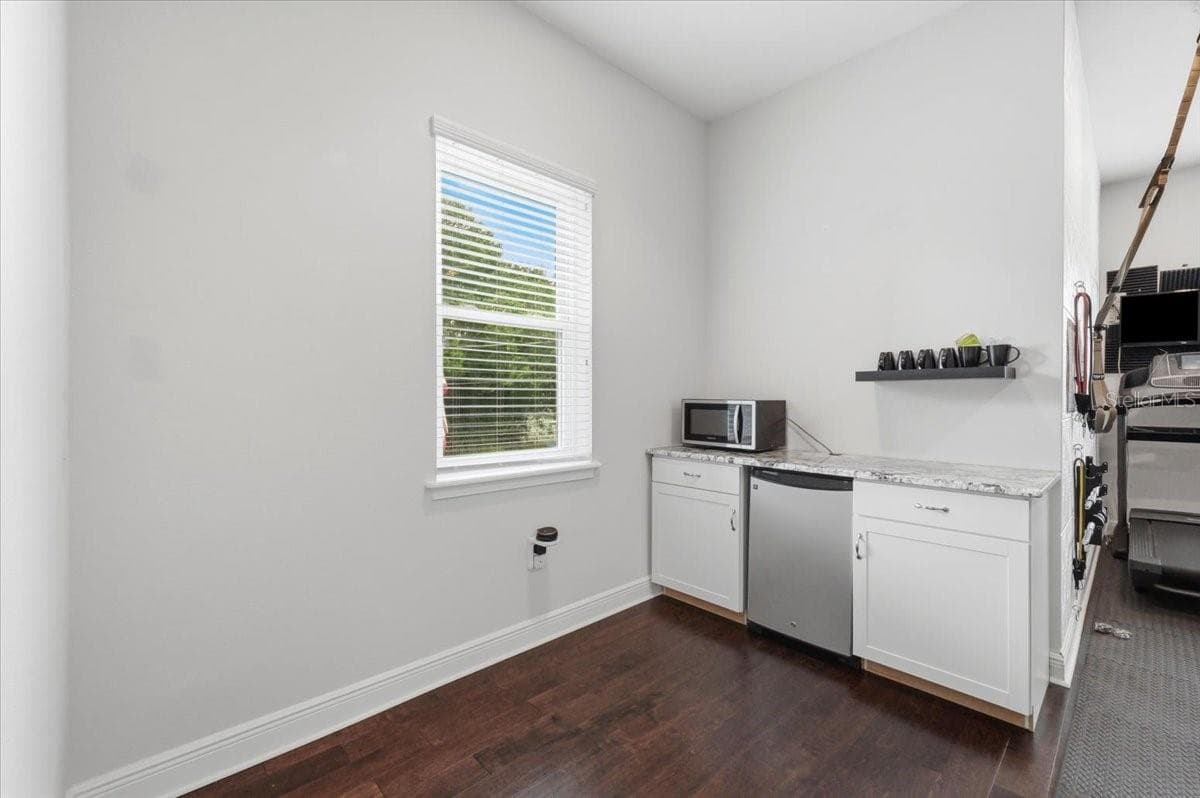 6308 CLARK AVENUE — photo 84 of 98