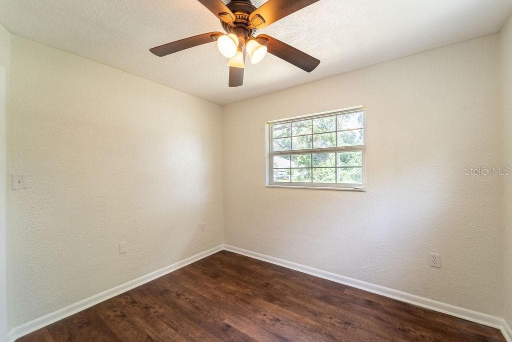 686 KENTUCKY AVENUE — photo 29 of 41