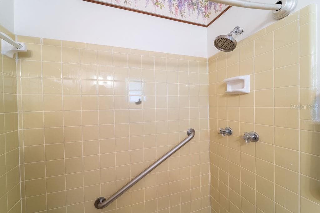 686 KENTUCKY AVENUE — photo 24 of 41