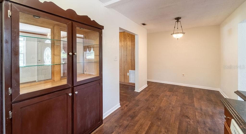686 KENTUCKY AVENUE — photo 12 of 41
