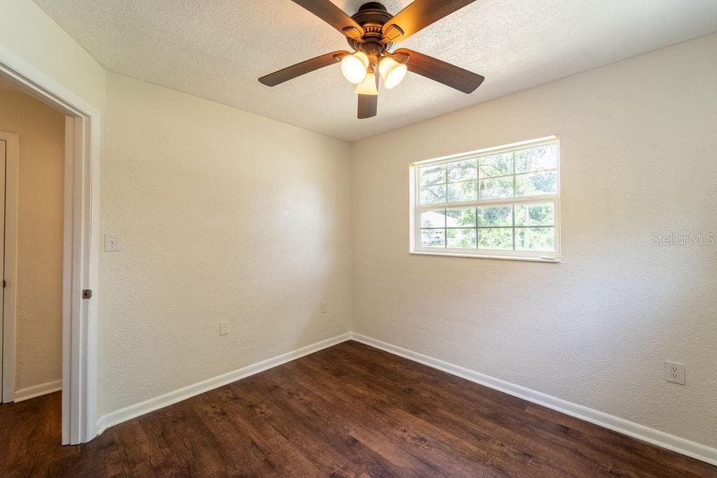 686 KENTUCKY AVENUE — photo 30 of 41
