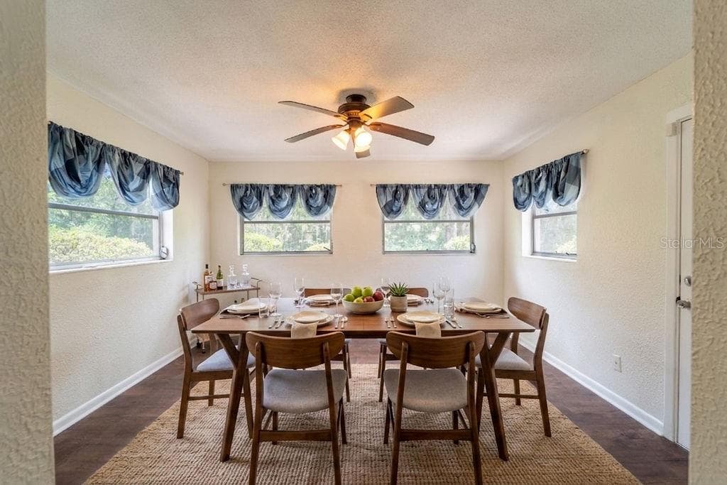 686 KENTUCKY AVENUE — photo 13 of 41