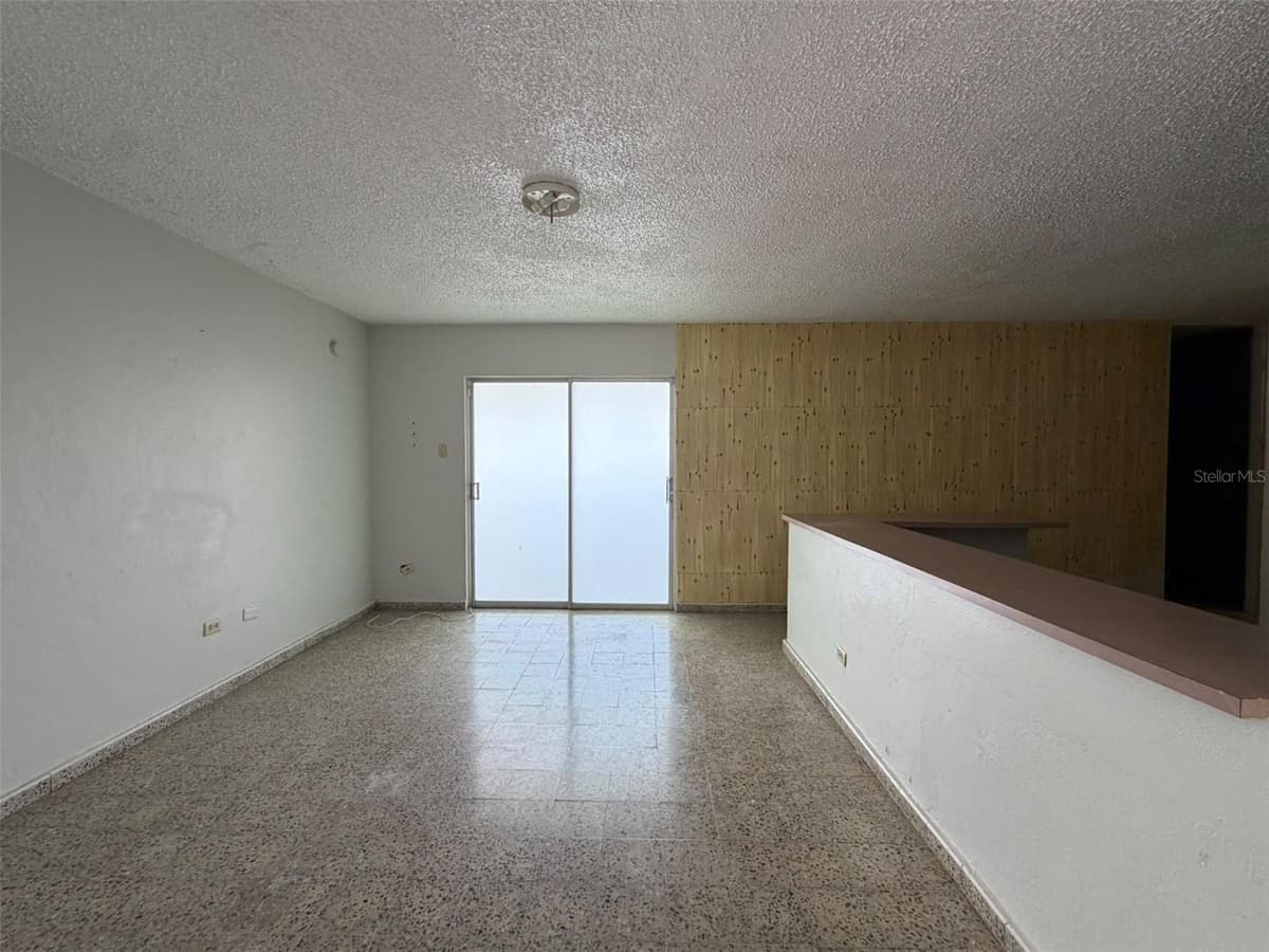 CLL. 18 FIGUERAS — photo 5 of 17