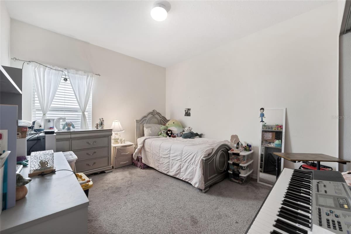 87 PRAIRIE FALCON DRIVE — photo 19 of 30