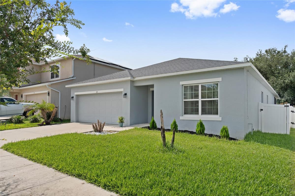 87 PRAIRIE FALCON DRIVE — photo 3 of 30