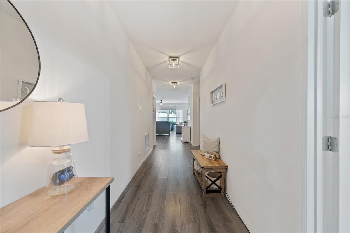 87 PRAIRIE FALCON DRIVE — photo 5 of 30