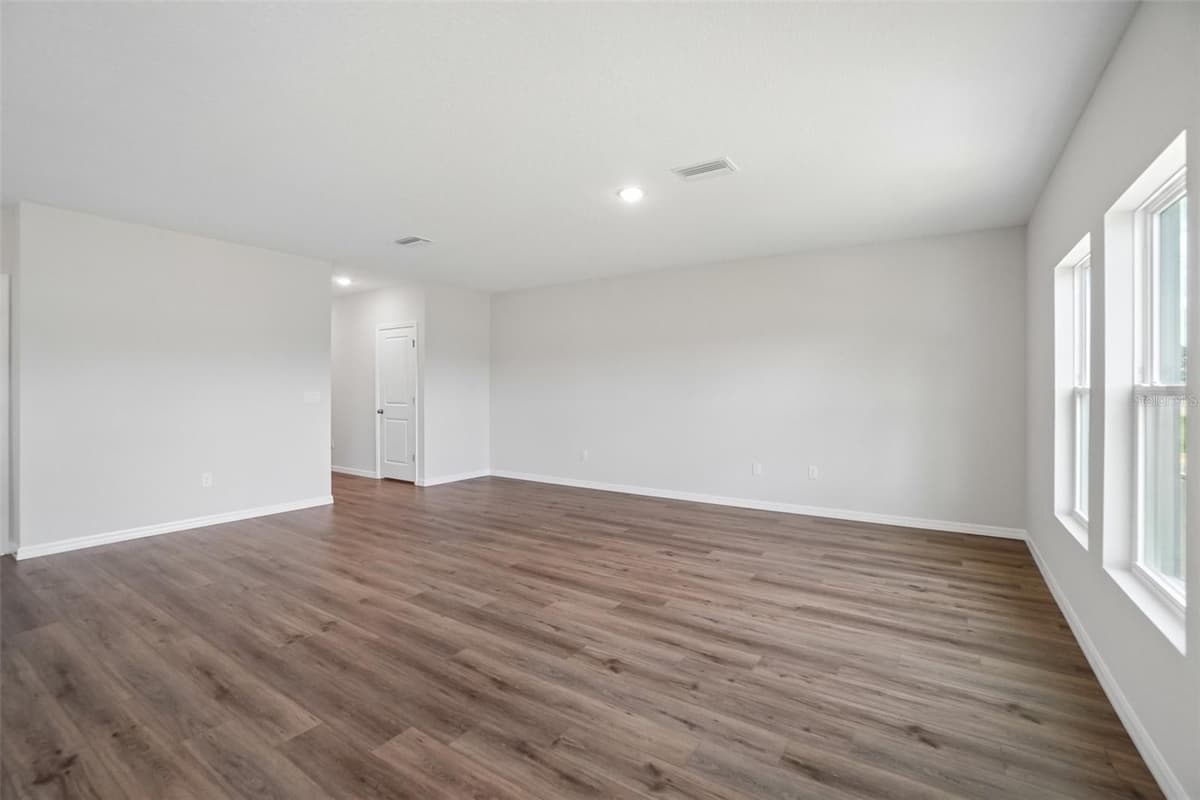 36564 SAGEMOOR DRIVE — photo 3 of 42