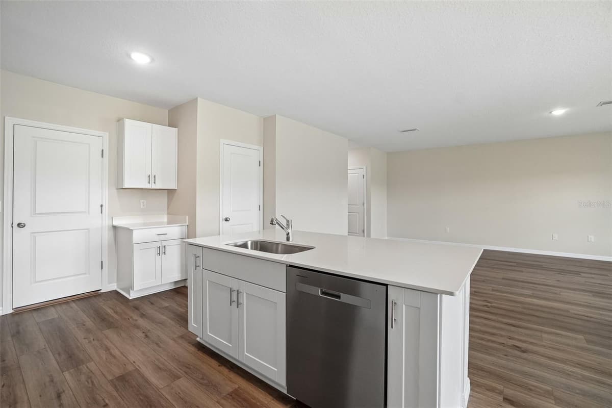 36564 SAGEMOOR DRIVE — photo 15 of 42