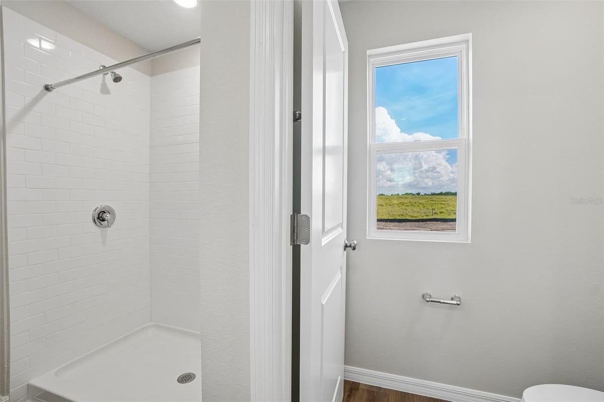 36564 SAGEMOOR DRIVE — photo 8 of 42