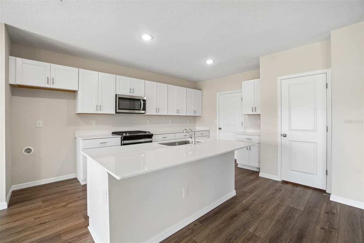36564 SAGEMOOR DRIVE — photo 12 of 42