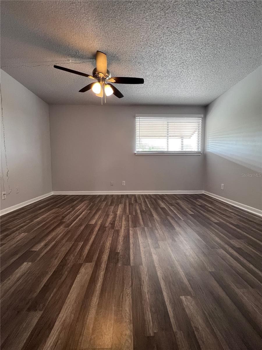 6338 NEWTOWN CIRCLE — photo 8 of 12