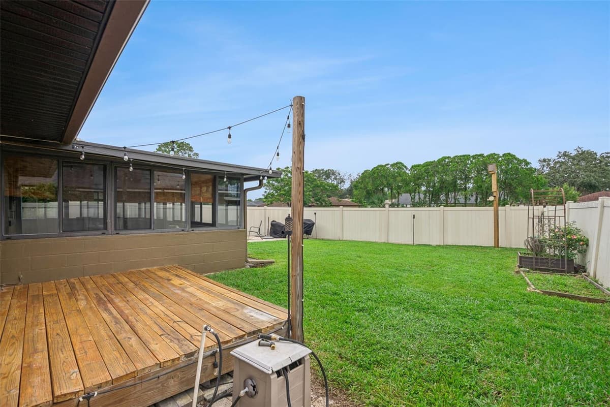 636 SWALLOW DRIVE — photo 42 of 60