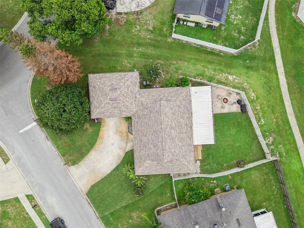 636 SWALLOW DRIVE — photo 48 of 60