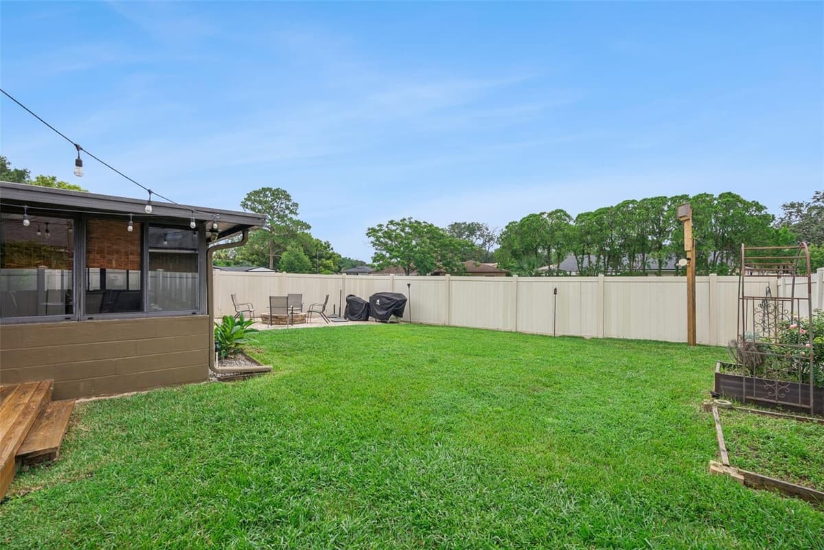 636 SWALLOW DRIVE — photo 46 of 60