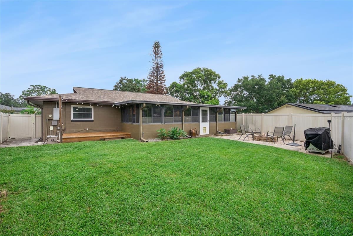 636 SWALLOW DRIVE — photo 45 of 60
