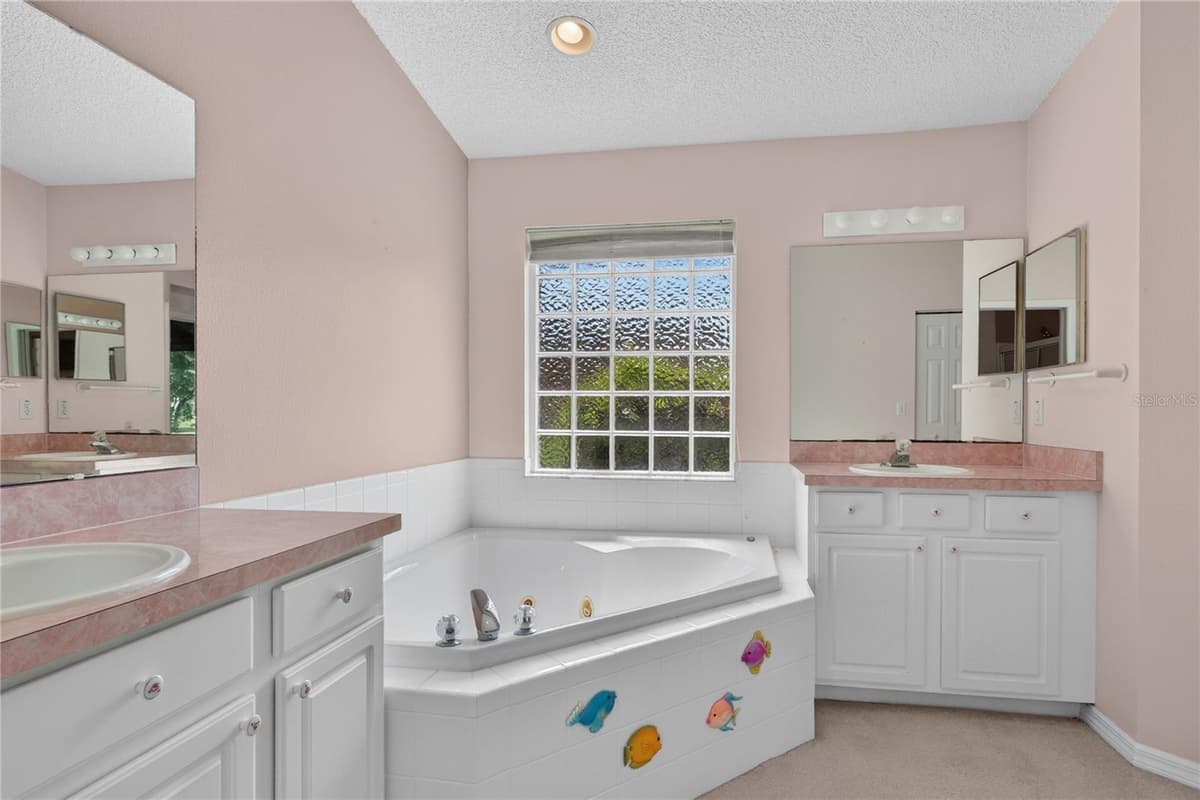 642 TIMBERCREST DRIVE — photo 24 of 50