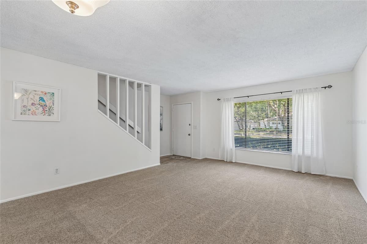 7803 AMBERLEA COURT — photo 4 of 22