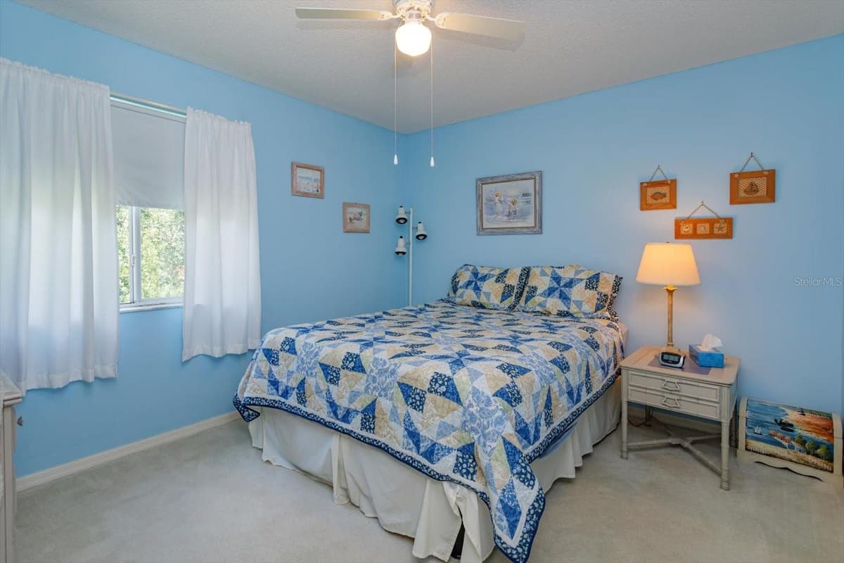 5301 WHITE CLIFF LANE — photo 18 of 25