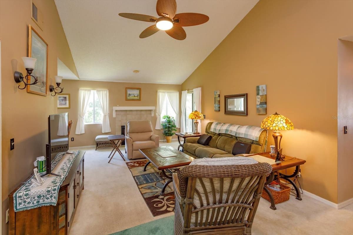 5301 WHITE CLIFF LANE — photo 3 of 25