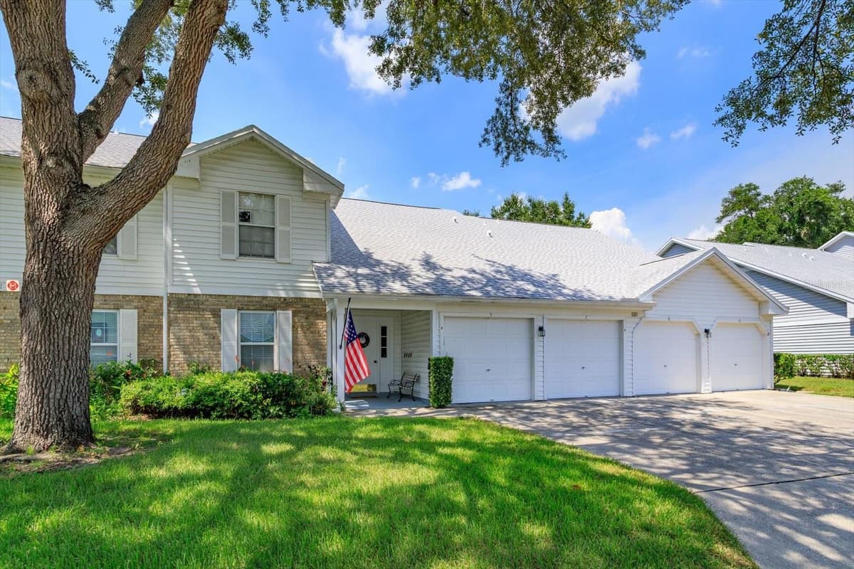 5301 WHITE CLIFF LANE — photo 1 of 25