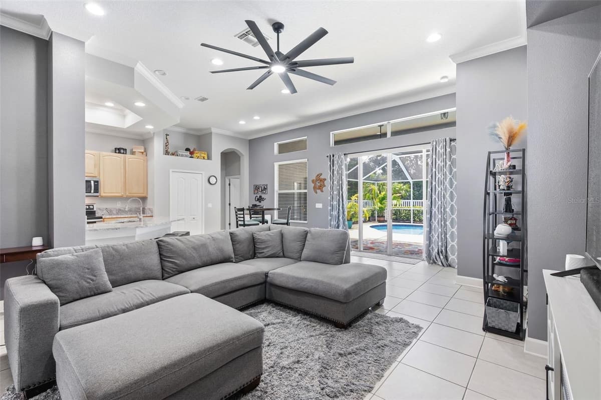 22608 KILLINGTON BOULEVARD — photo 4 of 51