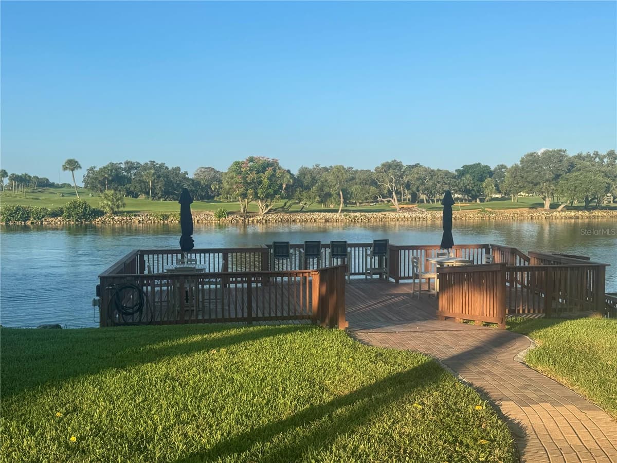 304 GOLFVIEW ROAD — photo 33 of 42