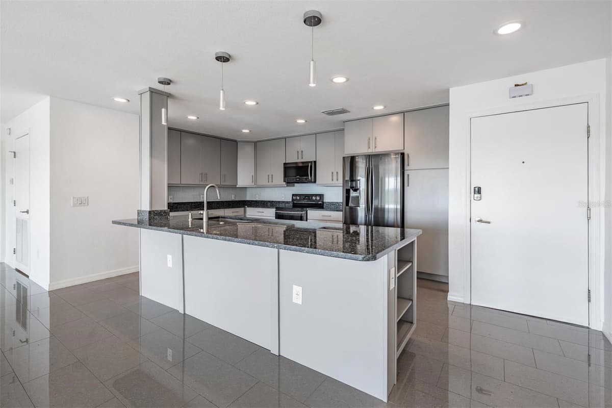 244 MARINER DRIVE — photo 18 of 52