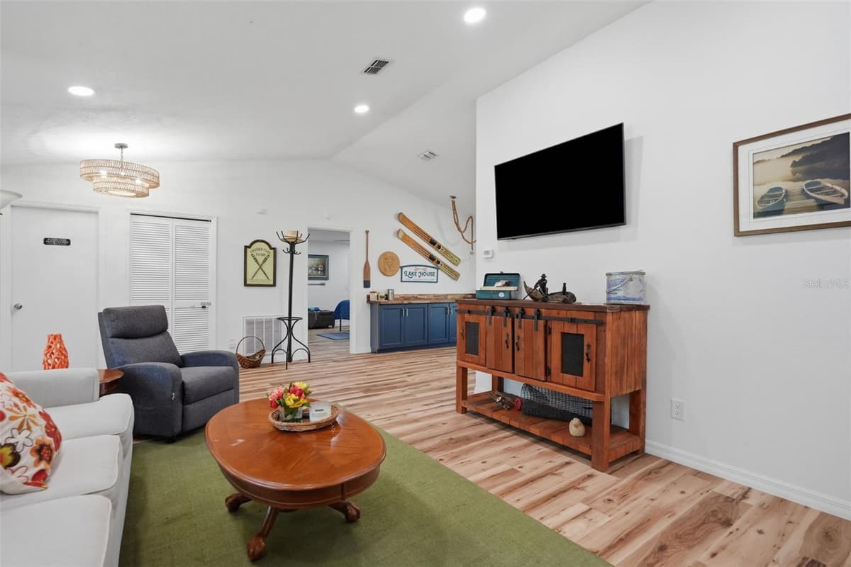 8515 GOSPEL ISLAND ROAD — photo 10 of 51