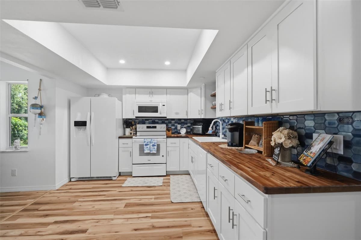 8515 GOSPEL ISLAND ROAD — photo 15 of 51