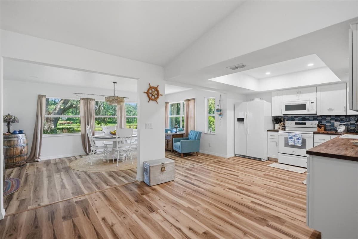 8515 GOSPEL ISLAND ROAD — photo 14 of 51