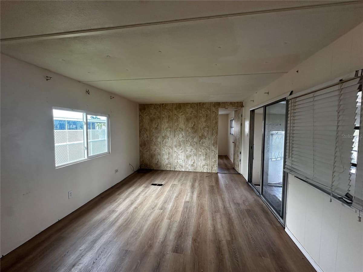 324 TRAILORAMA DRIVE — photo 3 of 16