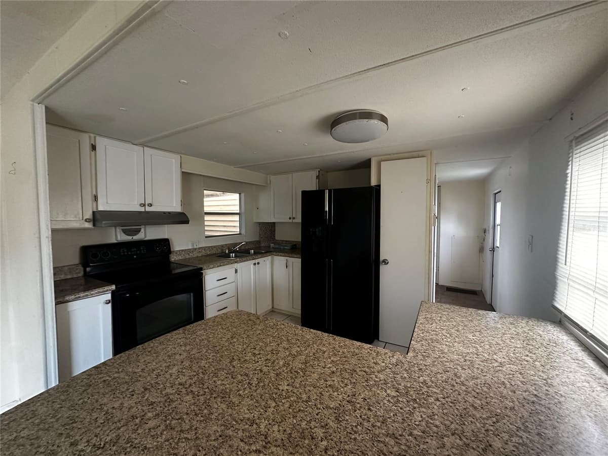 324 TRAILORAMA DRIVE — photo 5 of 16