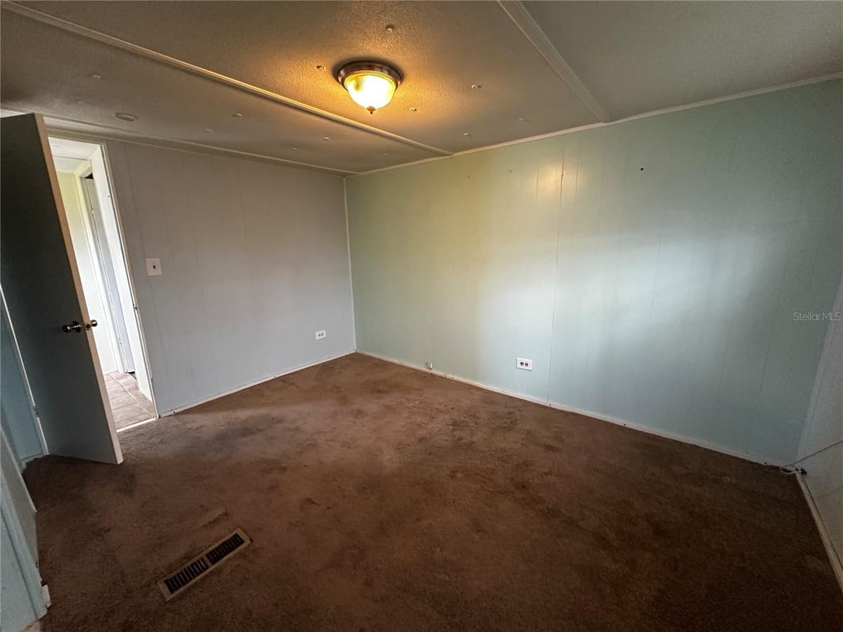 324 TRAILORAMA DRIVE — photo 14 of 16