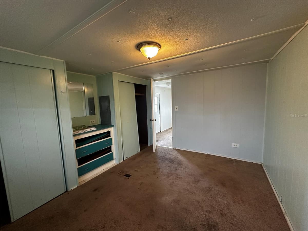 324 TRAILORAMA DRIVE — photo 15 of 16