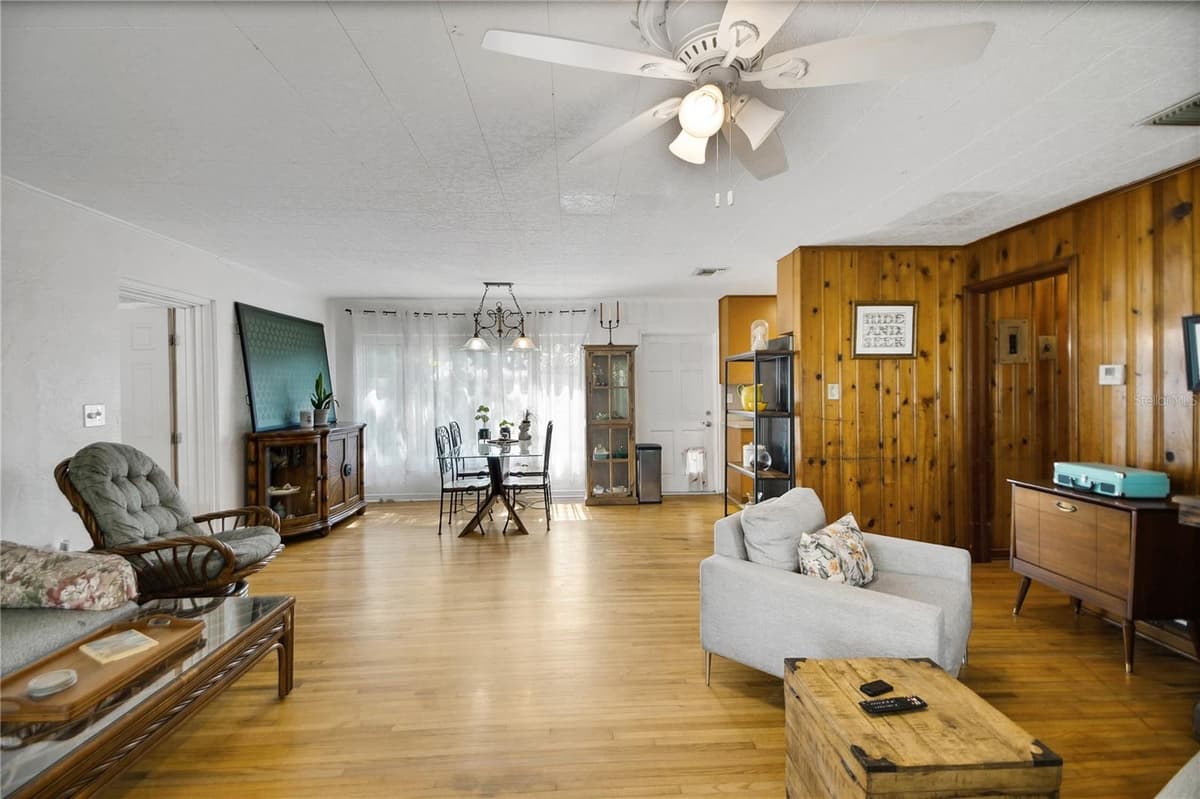 114 PARK AVENUE — photo 3 of 45
