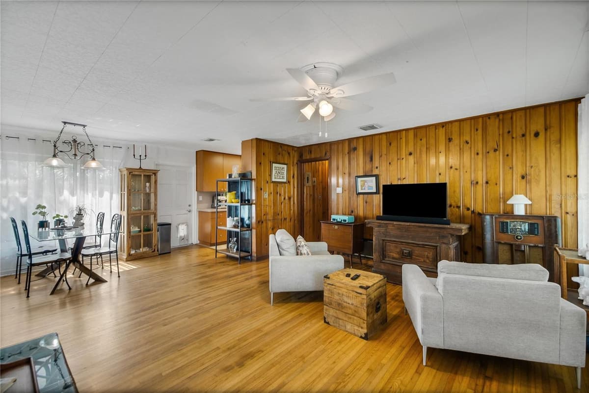114 PARK AVENUE — photo 4 of 45