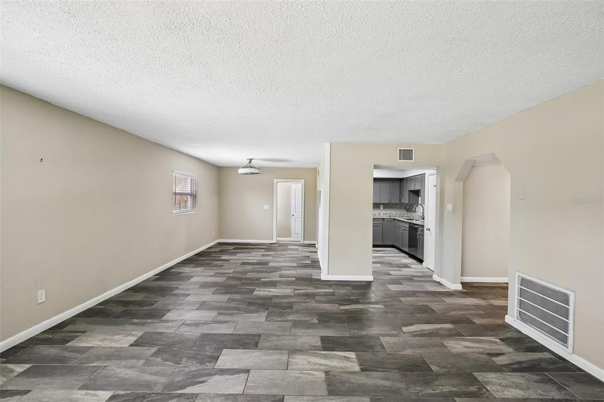 114 LAKE JUDY LEE DRIVE — photo 6 of 55